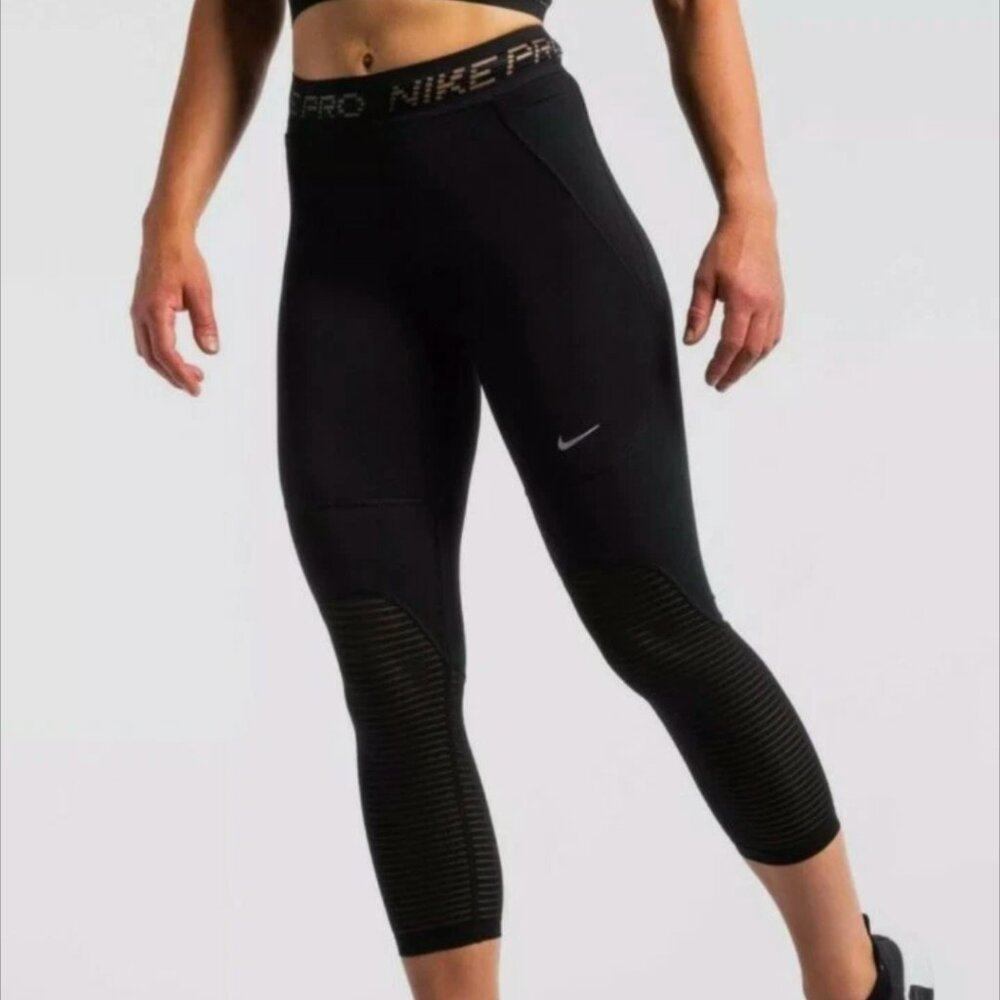 Size Small Nike Pro Tight Fit Leggings, NWT
